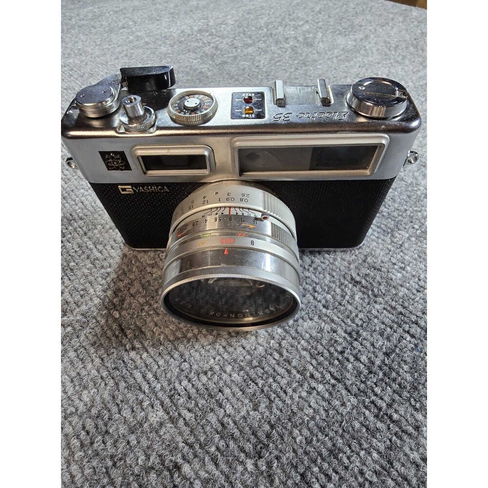 Vintage Yashica Electro 35GSN Camera W/ Yashinon-dx 1:1.7 F45mm Lens (Untested)